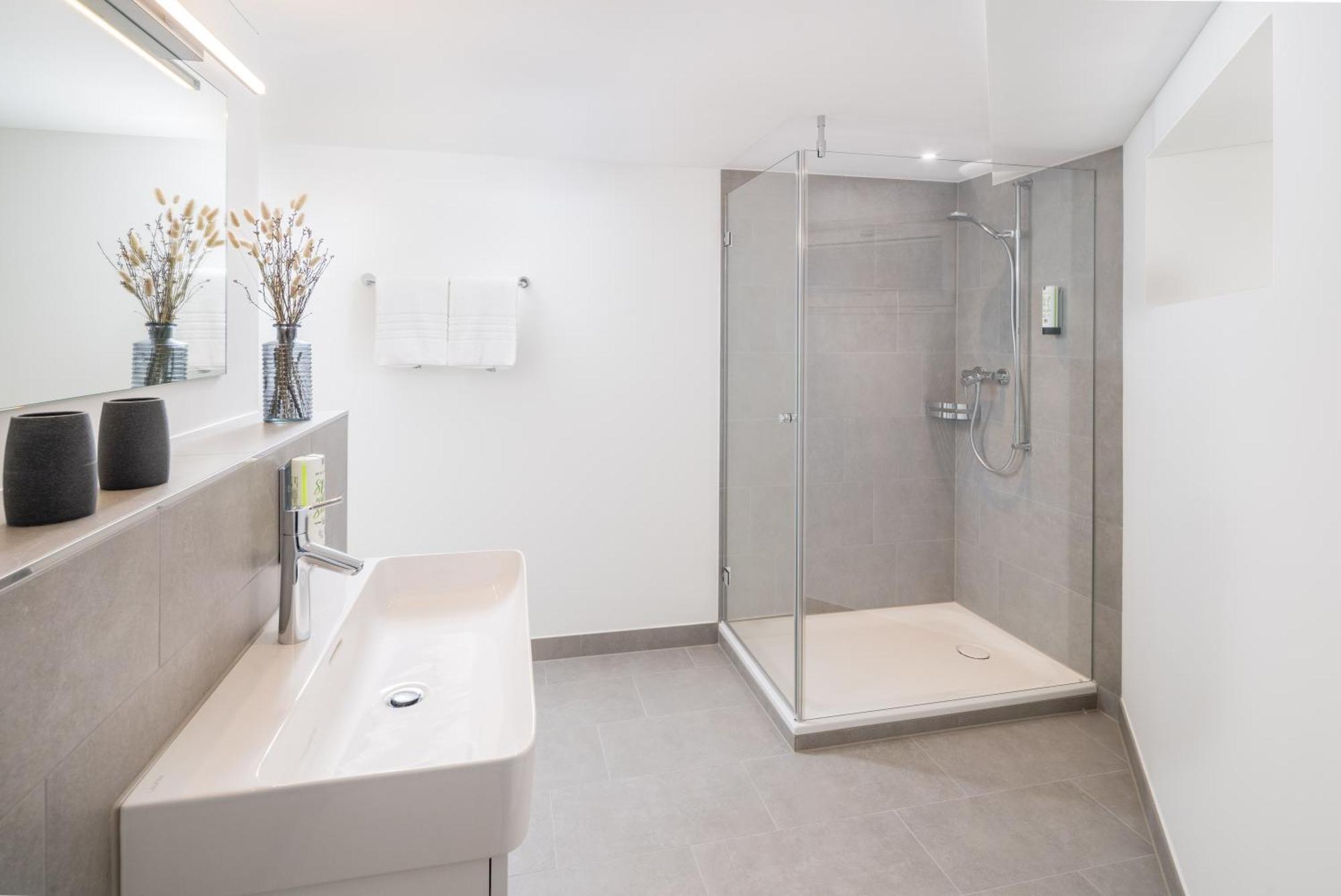 Neuro Campus Hotel Vitznau Ngoại thất bức ảnh